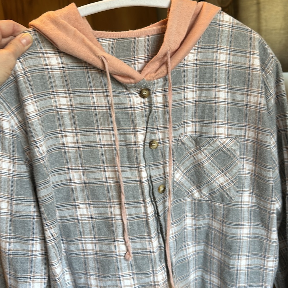 Previously owned flannel.  Size XL.  Cozy to throw over a tank. - Picture 3 of 3